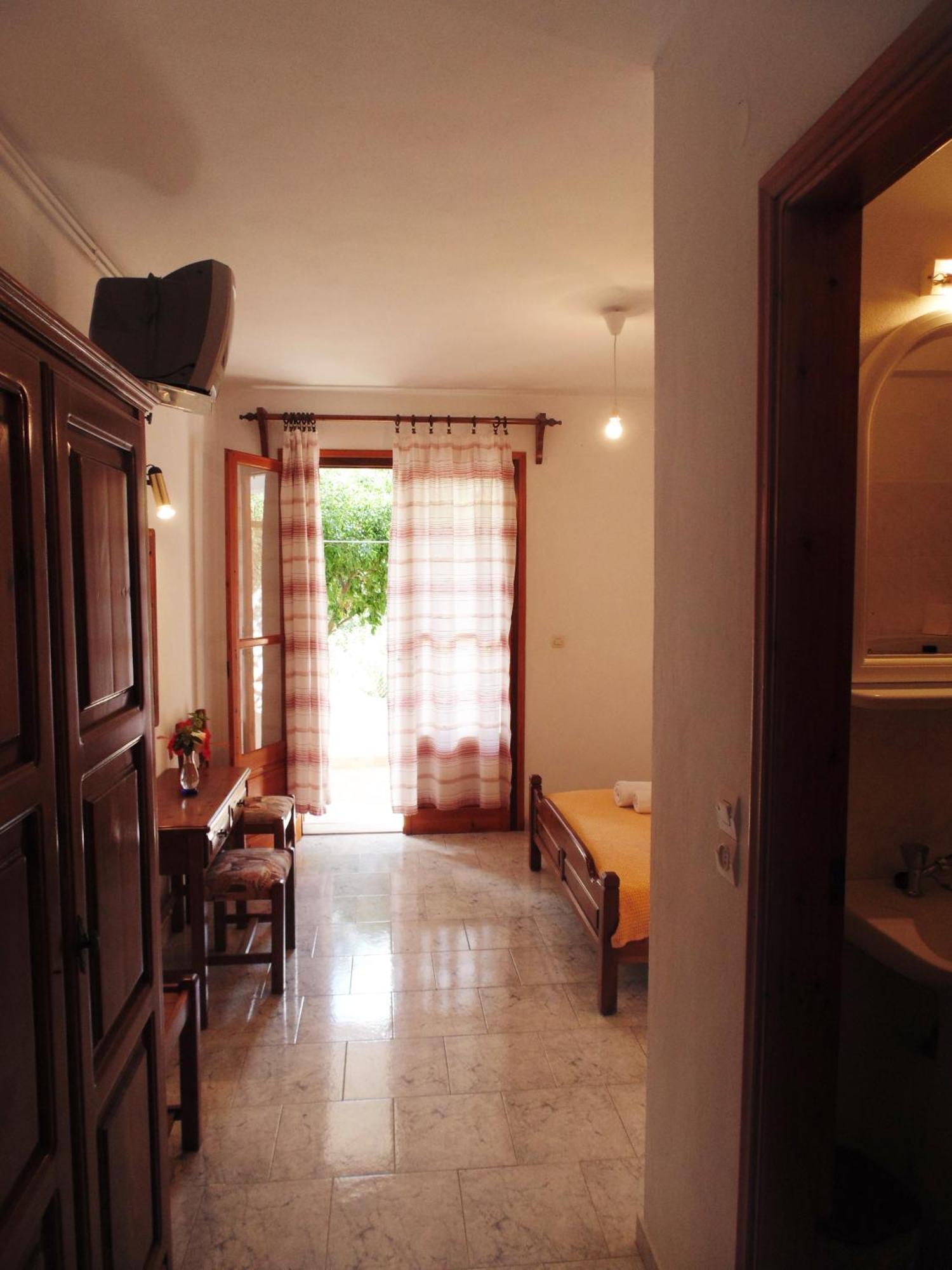Villa Melini Патитири Стая снимка